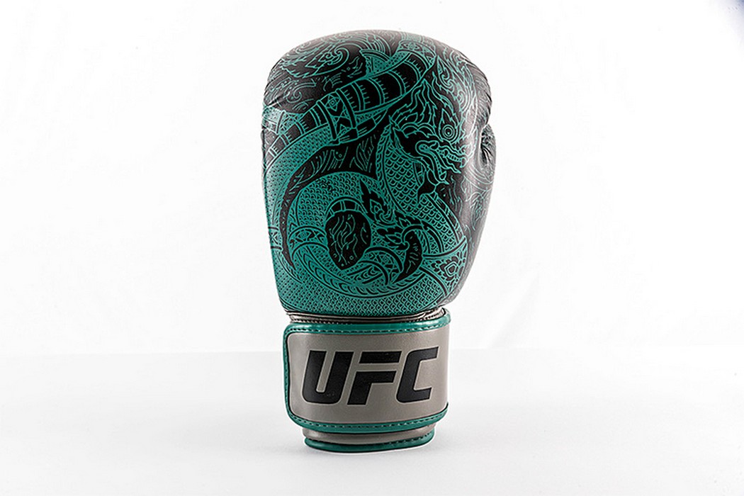 Боксерские перчатки UFC PRO Thai Naga Green, 16oz 1050_700